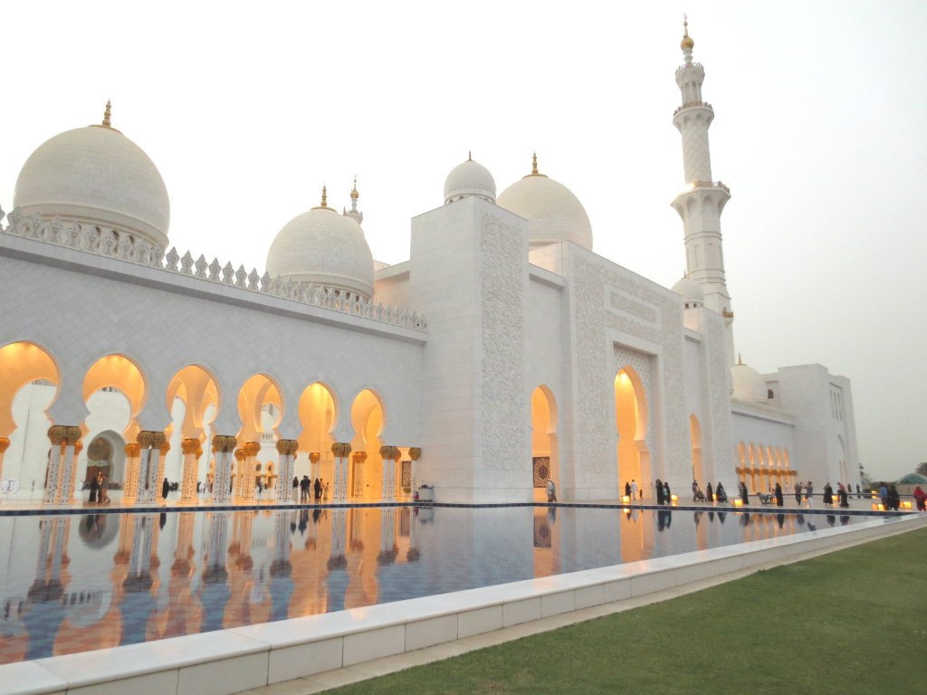 Abu-Dhabi-Grand-Mosque-TravelGrip-4