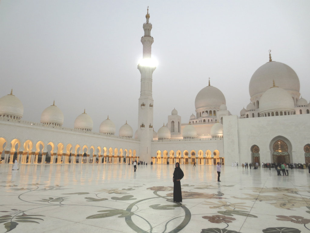 Abu-Dhabi-Grand-Mosque-TravelGrip-5