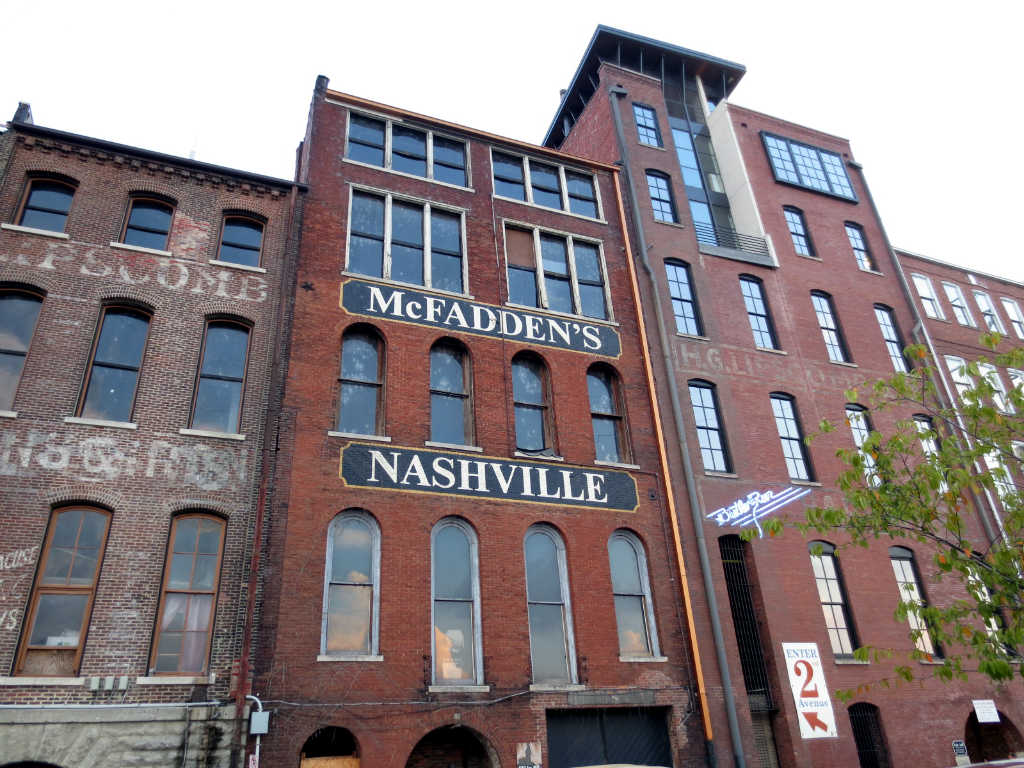 Gamla-byggnader-Nashville-TravelGrip