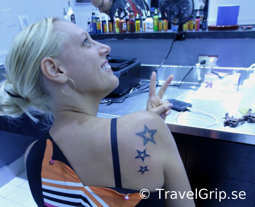 Tatuerare-i-Hard-Rock-Seminole-Hollywood-Florida-TravelGrip