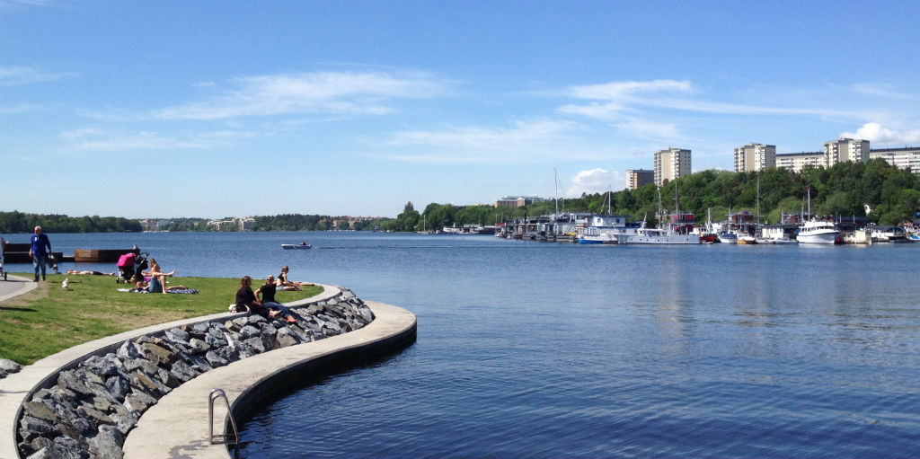 Hornsbergs-strand-uteserveringar-kungsholmen-TravelGrip