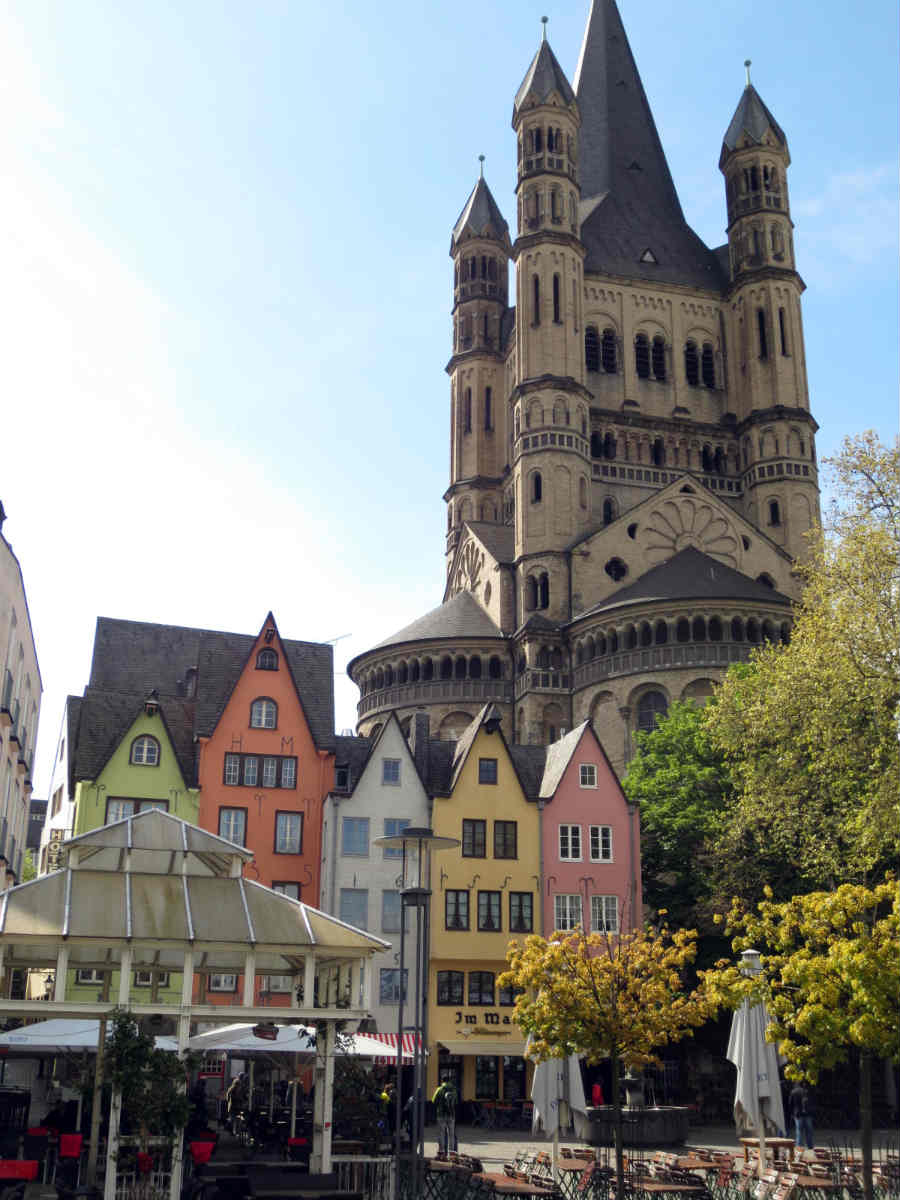 Kölns-karaktäristiska-byggnader-TravelGrip