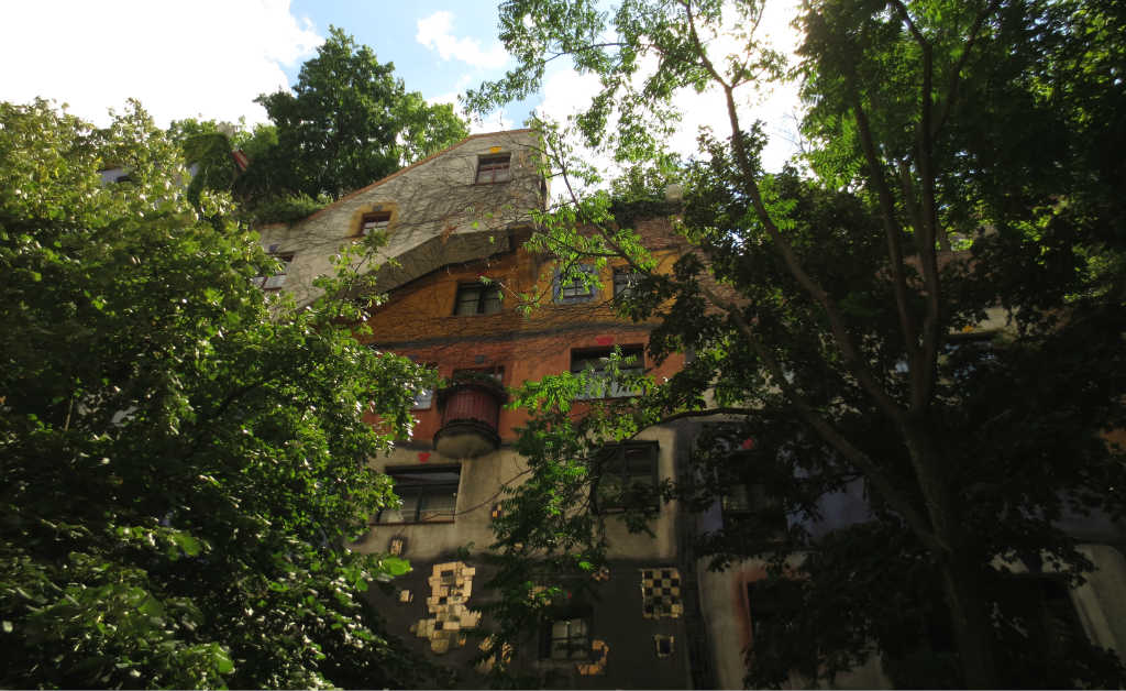 Hundertwasserhaus-Wien-TravelGrip-3