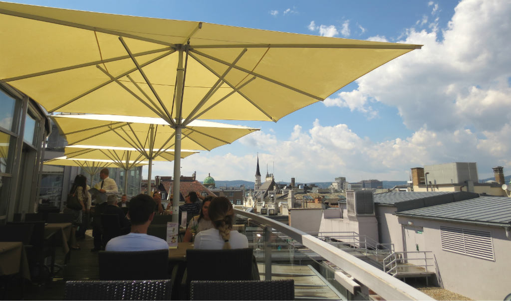 Weekend-i-Wien-Steffl-skybar-TravelGrip