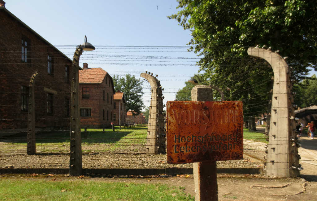 Utflykt-fran-Krakow-till-Auschwitz-TravelGrip