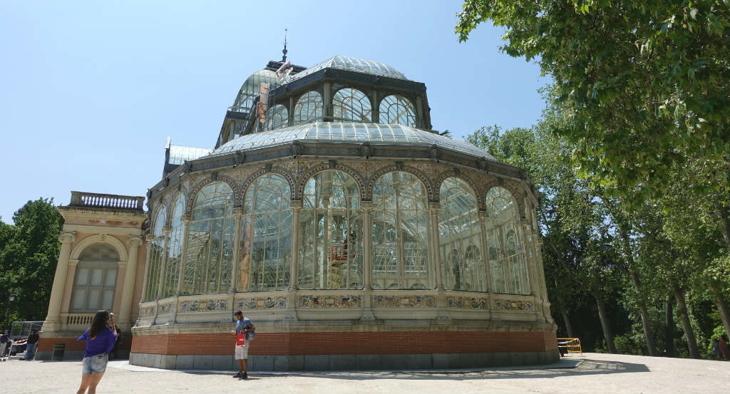 el-retiro-park-madrid-ett-vattenhal-sommaren-travelgrip-3