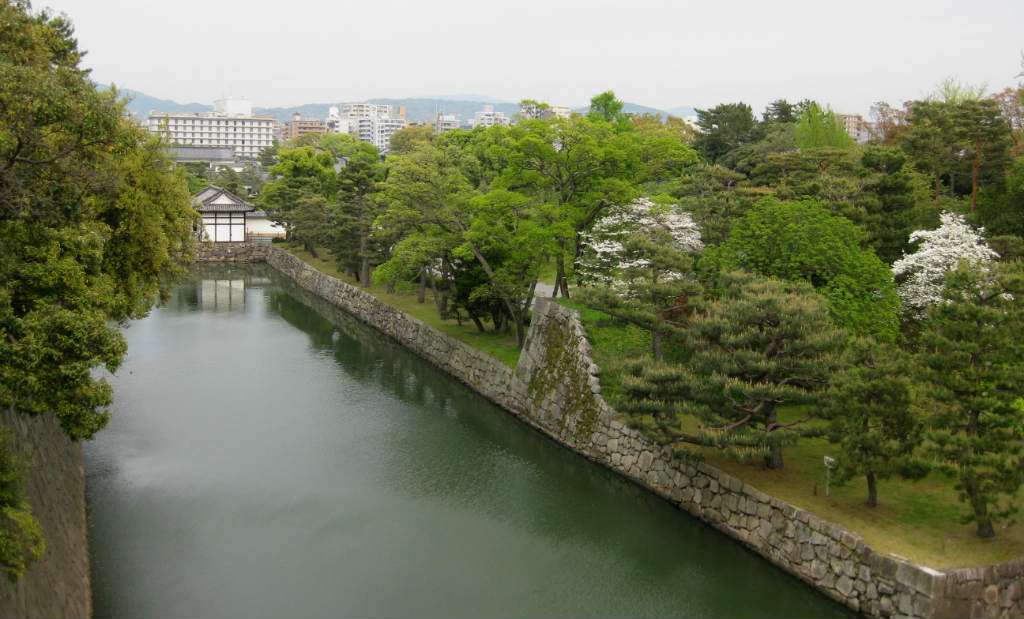 Vallgraven runt slottet Nijō 