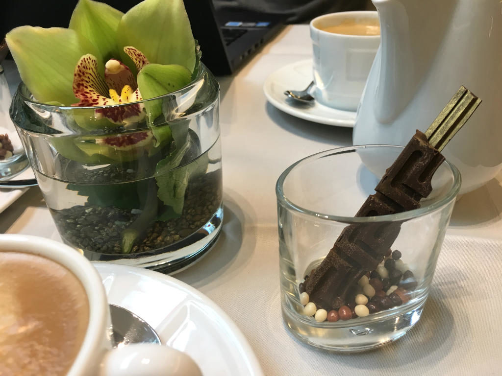 Fika på PEGA das restaurant