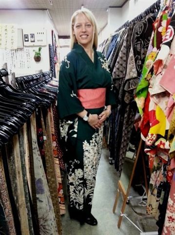 kimono-shopping-travelgrip