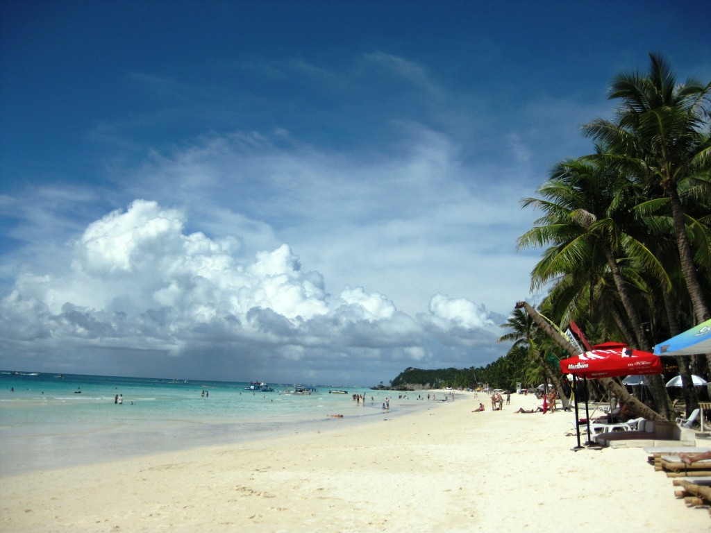 Boracay-philippines-travelgrip-white-beach