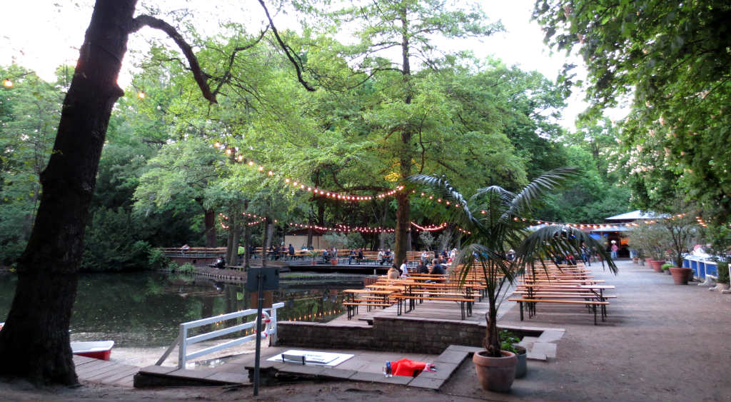 Cafe-am-Neuer-See-Berlin-Biergarten-TravelGrip- (4)