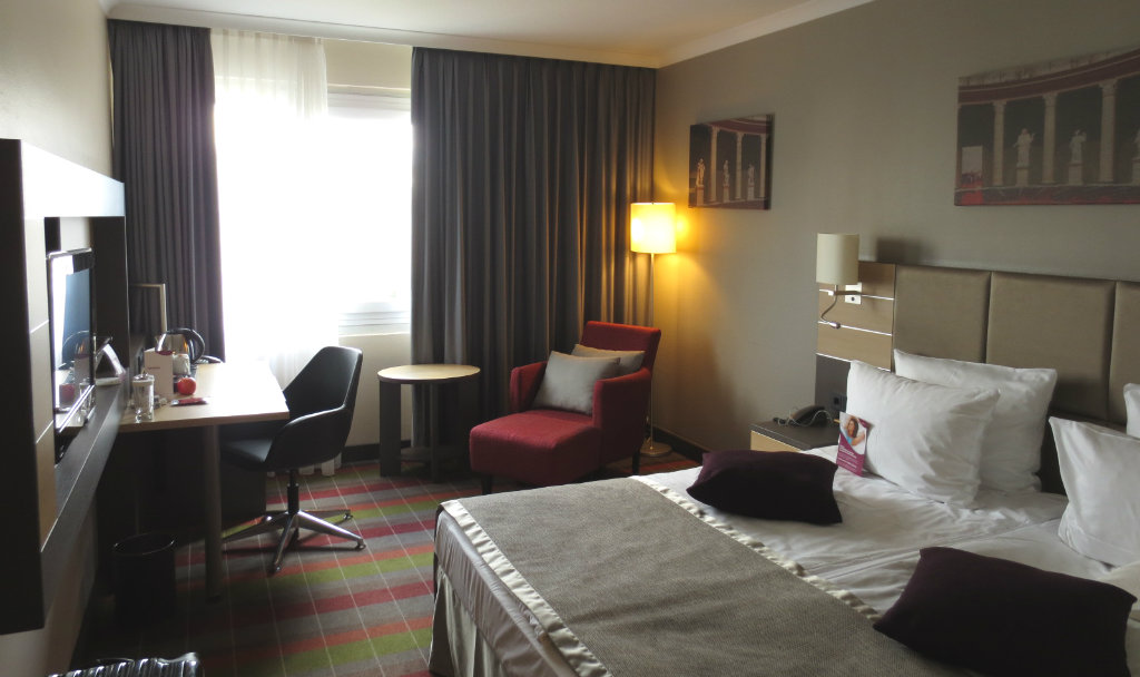 Crowne-Plaza-Berlin-Kudamm-TravelGrip-1