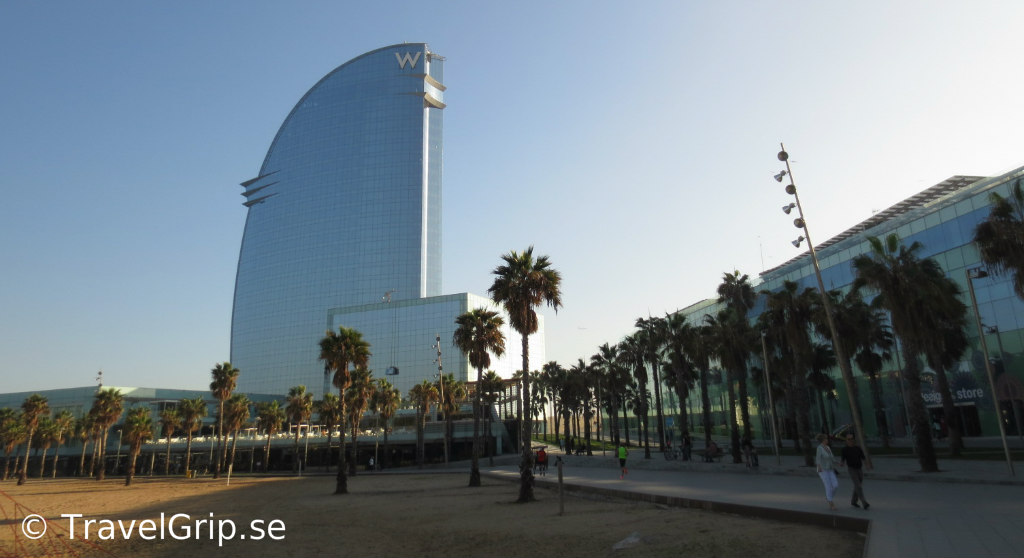 Barceloneta-strand-W-Hotel-Barcelona-TravelGrip