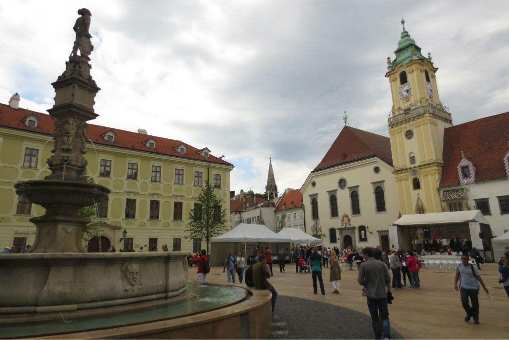 Bratislava-torg-TravelGrip