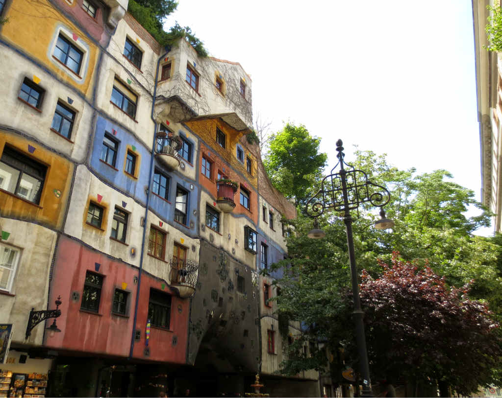 Hundertwasserhaus-Wien-TravelGrip-2