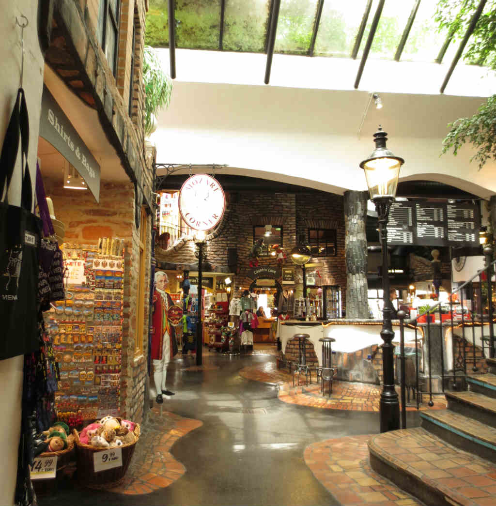 Hundertwasserhaus-Wien-TravelGrip-5