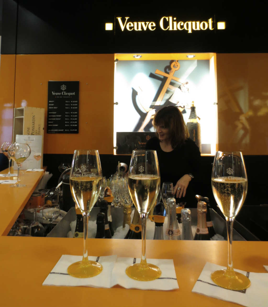 Veuve-Clicquot-Chamapgnebar-KaDeWe-Berlin-TravelGrip-1