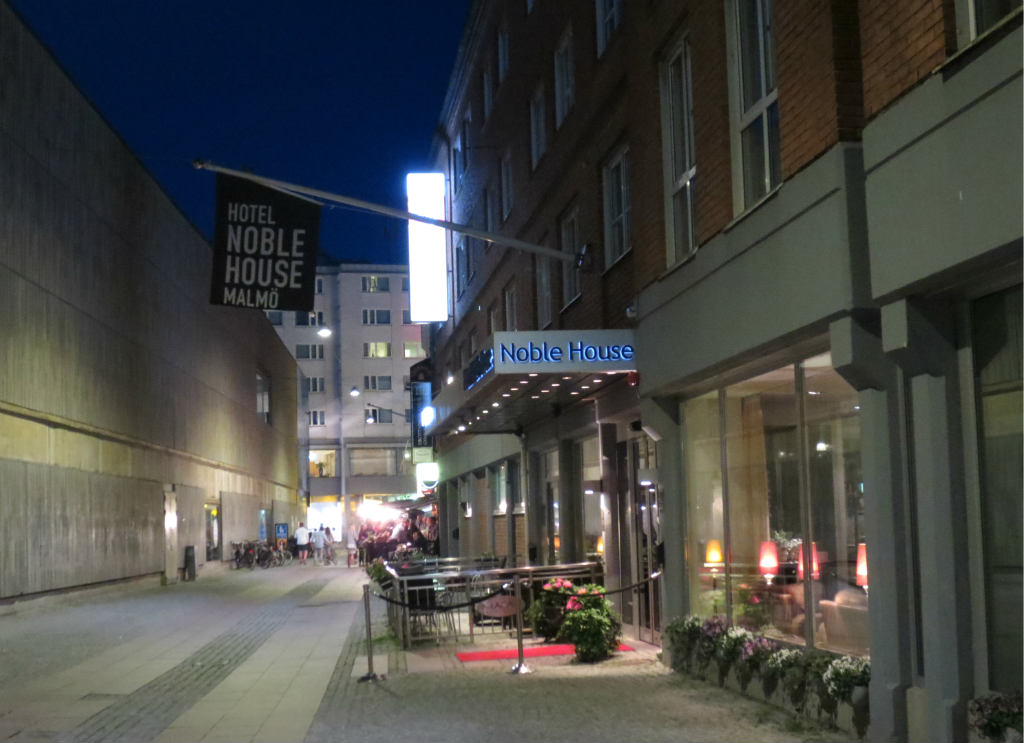 Hotellrecension-Hotel-Noble House-frukost-entre-Malmo-TravelGrip