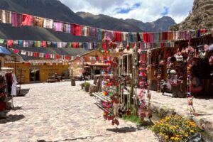 marknadsplats i ollantaytambo